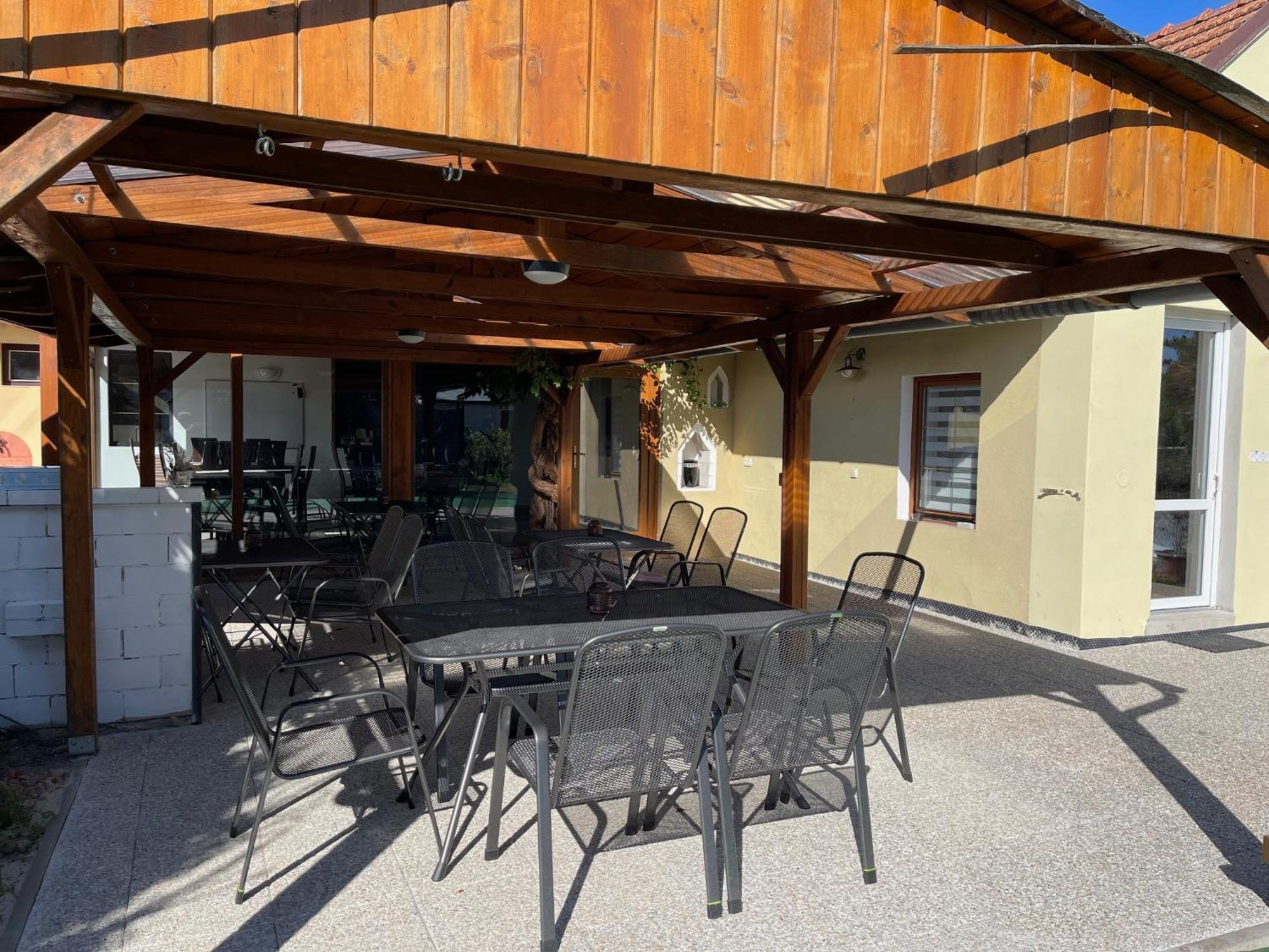 penzion Sluneční dům Lednice Exterior foto